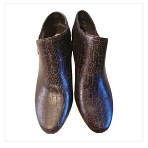 Women's Black Crocodile Pattern Shoes​